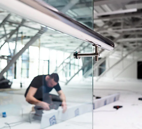 North Miami, FL highly skilled glass repair technicians
